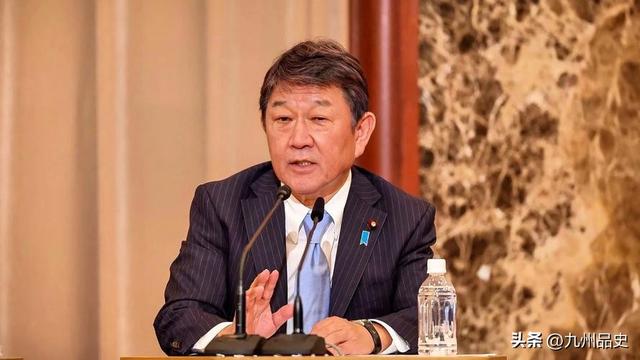 太不寻常了！日本外长公开承认波茨坦公告，日高官求中国一件事