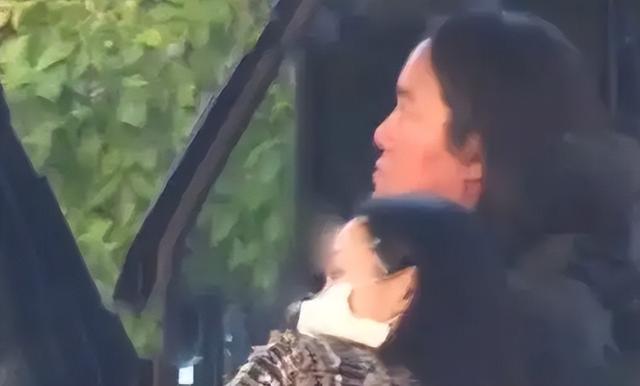 演员江一燕官宣离婚