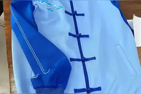 校服被吐槽像寿衣，土味设计如何能教会学生高级的审美？图片