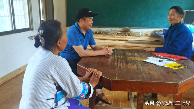 探索湘西奇人，耗资20余年，独自隐居山顶打造世外桃源