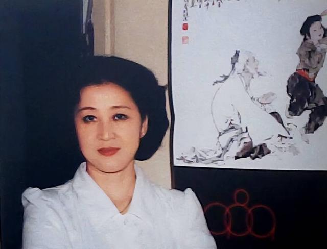 和朋友妻子偷情10年，北京庄园让给继子，难怪范曾亲女儿撕破脸