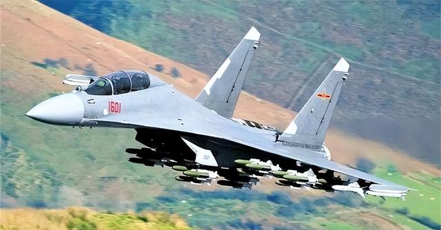 俄罗斯“禁止”其出口，美国对其忌惮不已，国产歼16究竟有多强？