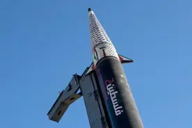 谁给的技术？36小时内4发高超导弹，打穿美国反导，炸以色列机场图片