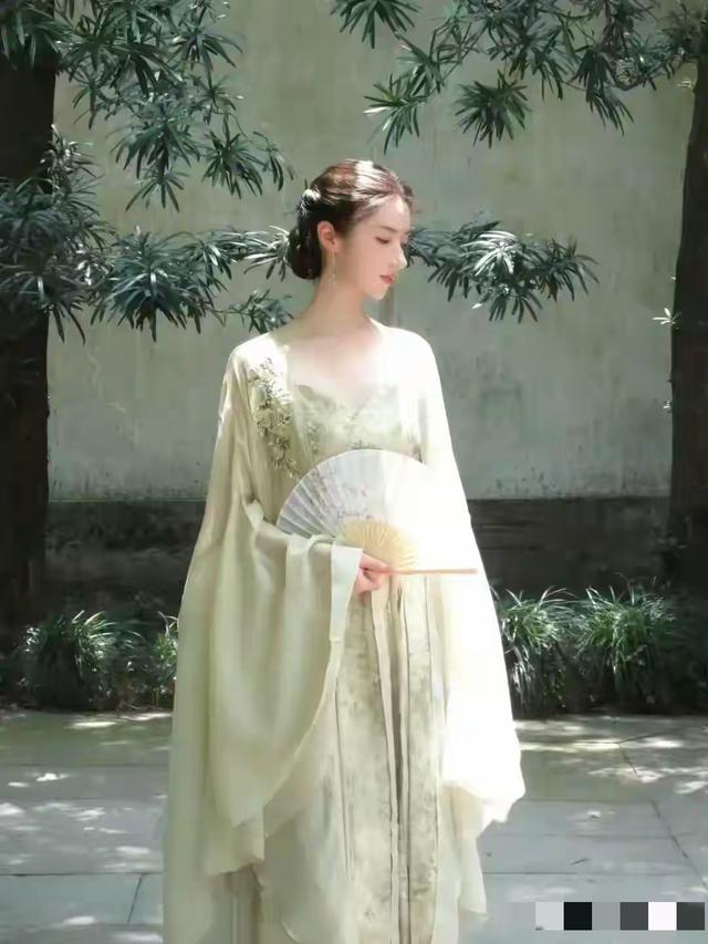 山东济南一佳人好漂亮， 身高168cm，体重48kg 美的让人移不开眼