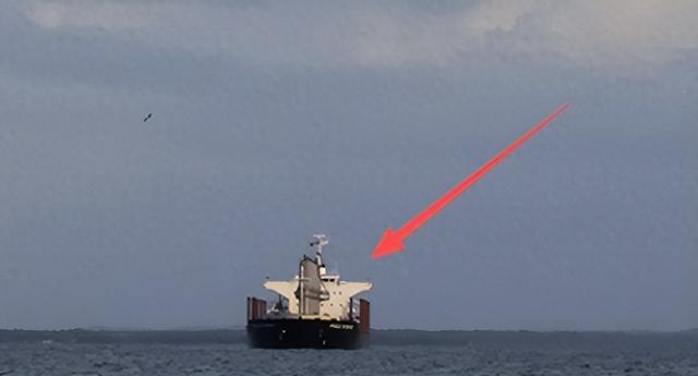 沉寂24小时后，特朗普乖乖放人了	，中国军舰出动，传递了哪些信号