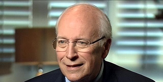 决裂至死？美前副总统离世，特朗普无动于衷，白宫降半旗敷衍了事