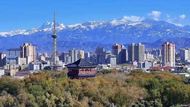我是北京人，去了乌鲁木齐，不得不说，乌鲁木齐比网上评价还要好