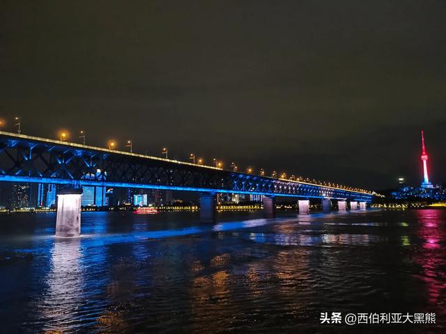 江城流韵，大美诗章