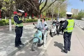 12月起执行！电动车、三轮车上路迎“4禁4查”新规，违者罚款扣车图片