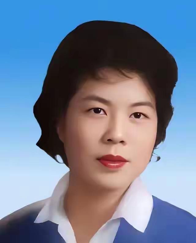 钟南山做梦也没想到，自己一把年纪的妻子，如今也开始为他争光了
