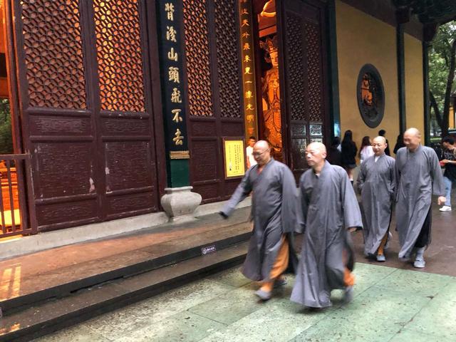 灵隐寺今起门票免费了！游客直接省钱，寺庙运营模式迎转型新阶段