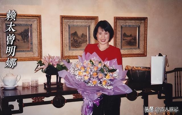 赖昌星妻子曾明娜现状，独居3000平老宅，做饭弄花草活成人生赢家