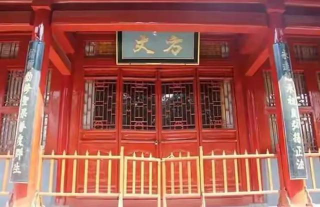 越扒越猛！释永信在少林寺有多爽，你根本想不到！难怪佛协再痛批