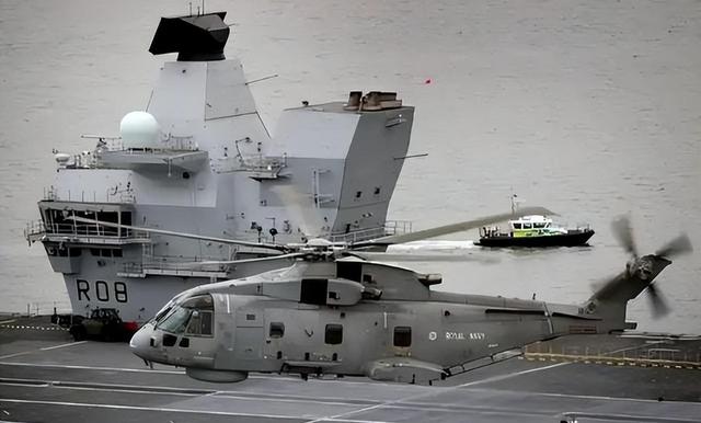 又让张召忠说中了？东拼西凑550亿建的2艘航母，如今彻底成为累赘