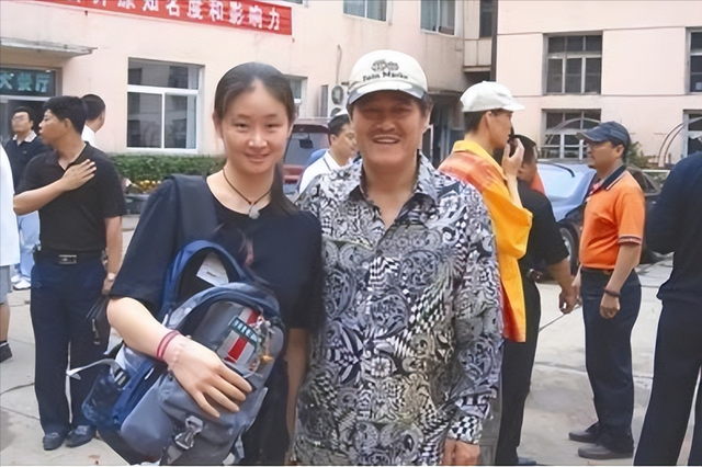 输了名气赢了自我，离开赵本山17年，40岁的王亚彬给内娱上了一课