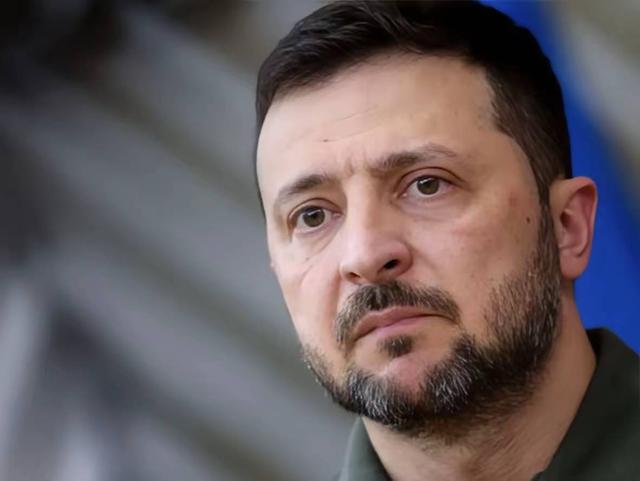 美国全球收缩，日本乌克兰陷入绝境：靠山不稳的代价有多痛？