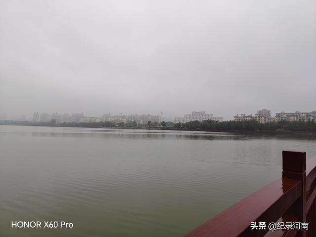 七上八下全国文明城市柘城县迎来汛期，晨练国家湿地公园榕湖发现