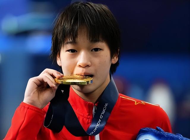 直到王伟莹坦白全红婵退出个人赛原因，才懂樊振东那番话真没说错