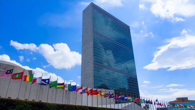 中国递交申请	，不到48小时，普京被邀进新联合国，特朗普要当主席