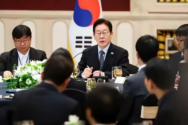 李在明访华刚回国	，就放出消息，与高市共进晚餐，3亿大单白签？