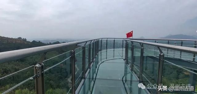 这处以玻璃栈道、落日观景和悬崖木亭而闻名的网红地,你可去过