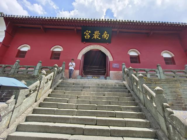 【视界】夏日炎炎，武当山景区热度不减！