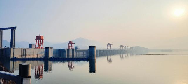 三峡水运新通道正式挂牌动工，766亿超级工程破解长江肠梗阻！