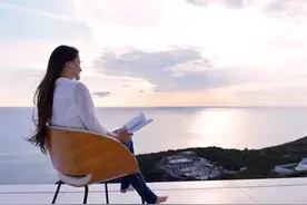 一个人最好的状态：身体无病，心中无事，手中有钱图片