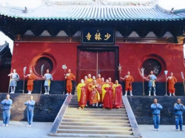 曝释永信被带走调查，少林寺回应模糊，曾被举报在国外有上亿豪宅