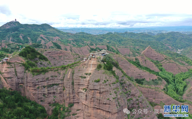 险奇峻秀云华山