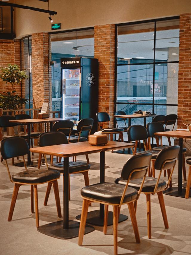 背包十年 当我说出去玩住青旅……