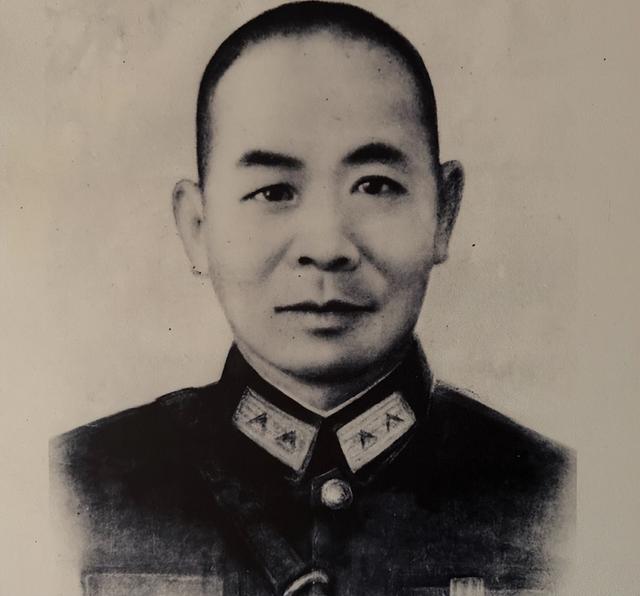 吴石福州故居，至今仍有后人居住，侄孙称每天都会看《沉默荣耀》