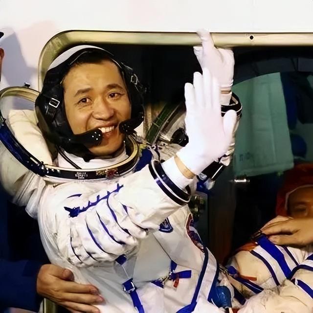 曾因担心聂海胜安危，提出离婚，聂捷琳保密生活隐藏了多少辛酸？