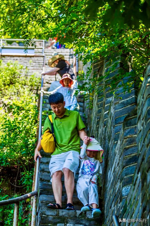 枯寂与荣华，辽宁丹东虎山长城的冬夏对话