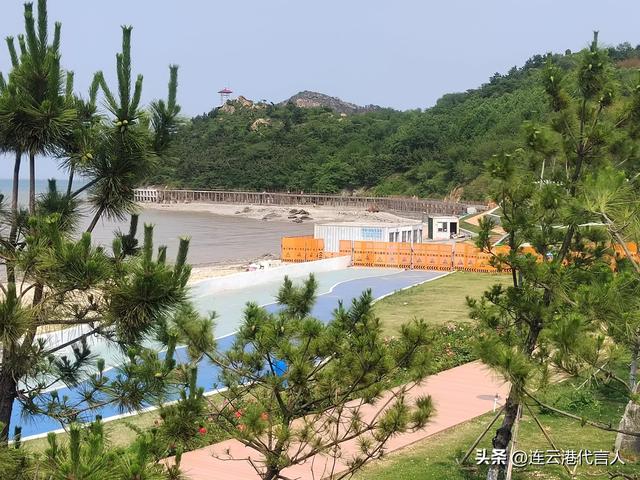 江苏醉美基岩海岸旅游开发收尾工程，北固山滨海森林步道日渐成型