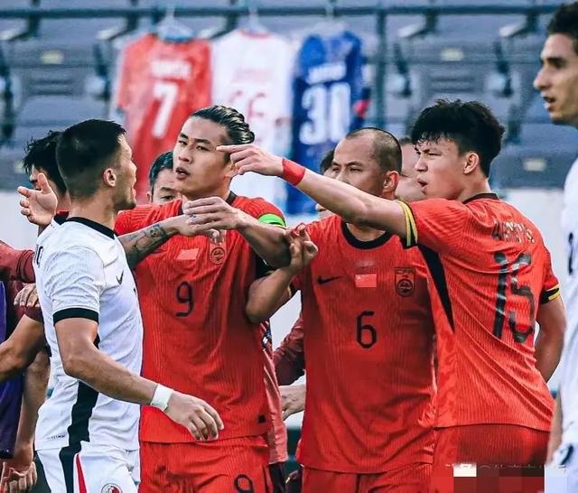 输不起！香港0-1国足，赛后香港主帅:比赛不公平，国足赢得不光彩
