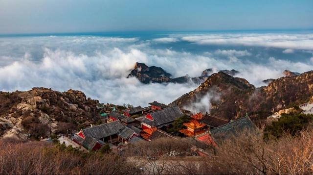 “岱”您观岳丨泰山云海日出封神了！冬天的山，居然能美成这样？