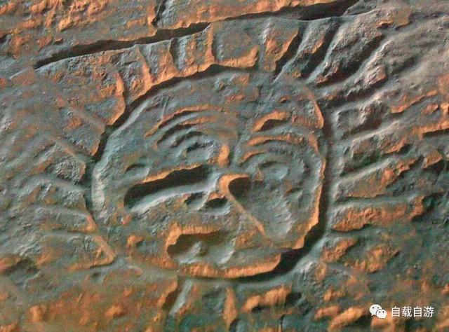 内蒙乌海市有古老的史前岩画，多次前往不得入内 痴心不改终见真容