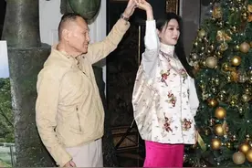 范冰冰去百亿富豪家中跳舞！富豪87岁交过上万女友，3个孩子3个妈图片