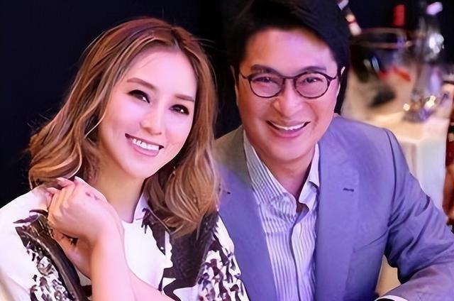 14岁就长得“倾国倾城”，24岁被富豪花7亿娶回家，8年生下4个娃