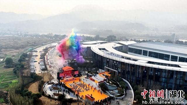 湖北咸宁首家大型温泉水汇综合体开业