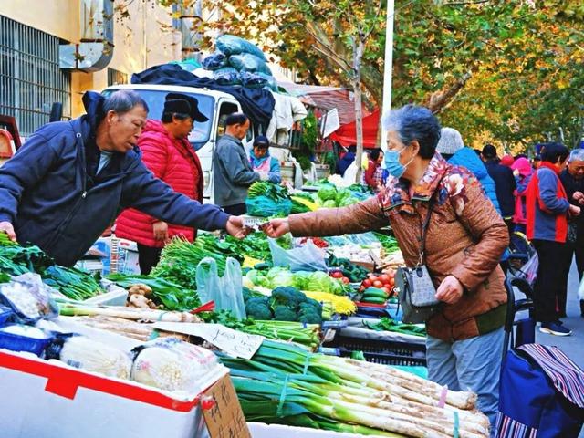 威海人气最旺的早市之一，连游客都说“必打卡”！