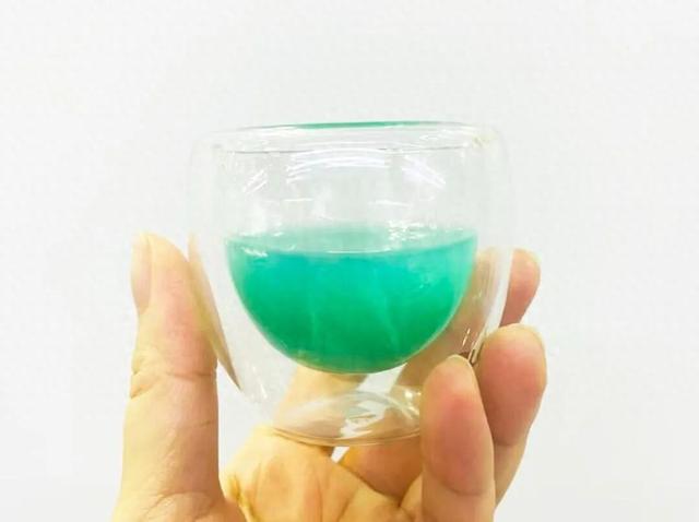 今年最抽象的网红饮料，从英国火回内蒙老家