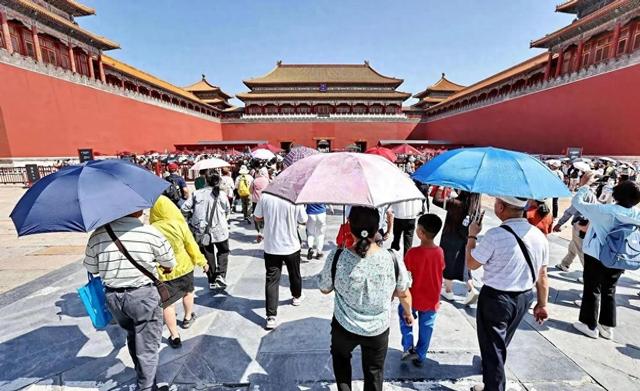 大量日本游客涌入北京，打着旅游幌子不去旅游不吃美食，为啥来？