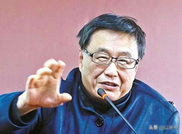 他每月转账28年，从不署名，虎子知道他是谁吗？
