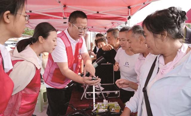 准格尔旗“科技改变生活 创新赢得未来”主题科普月活动启动