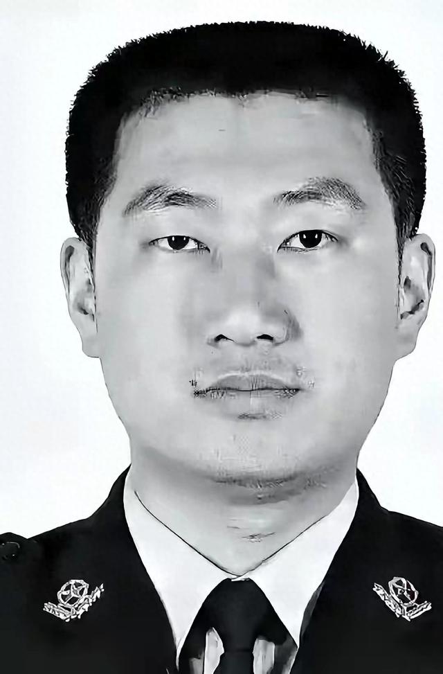 52岁的交警大队长苗海滨没了