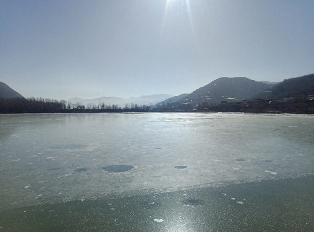 浦洞湖绿绘新卷 碧波荡漾润人心