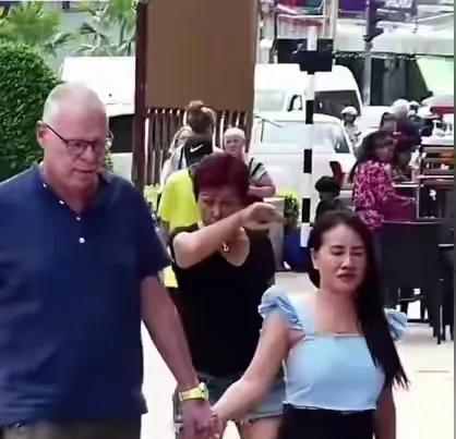 58岁上海大爷不婚，租5个洋妞体验婚姻，唯一忠告：别碰伊朗女人