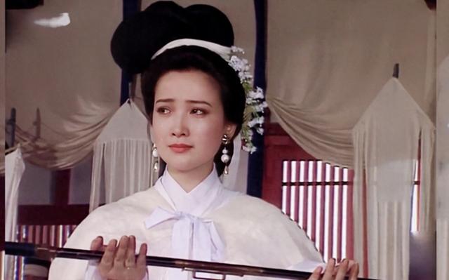 【逝者】演遍四大名著，何晴与她背后的古典美学时代